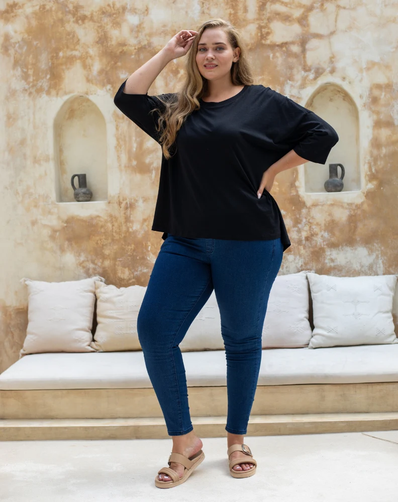 Classic Cotton Oversized Tee - Black - Image 2