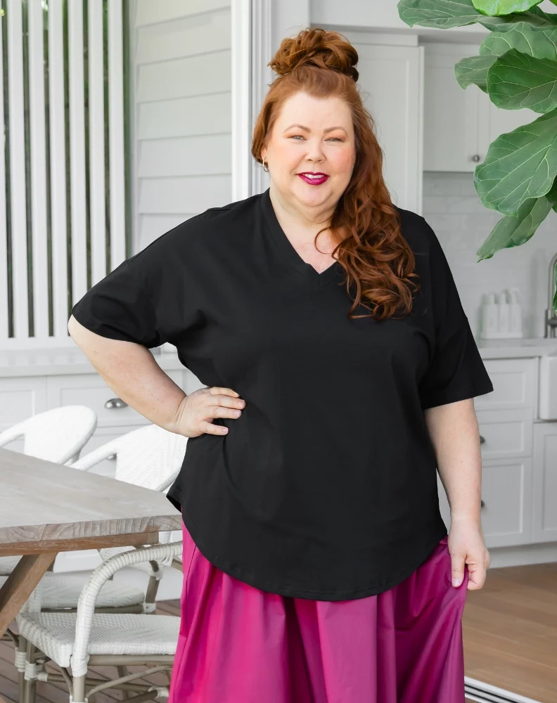 Ellie V-Neck Tee - Black - Image 2