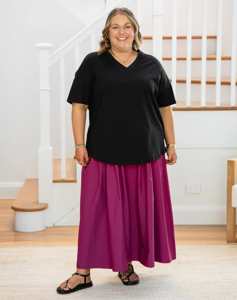 Ellie V-Neck Tee - Black - Image 3