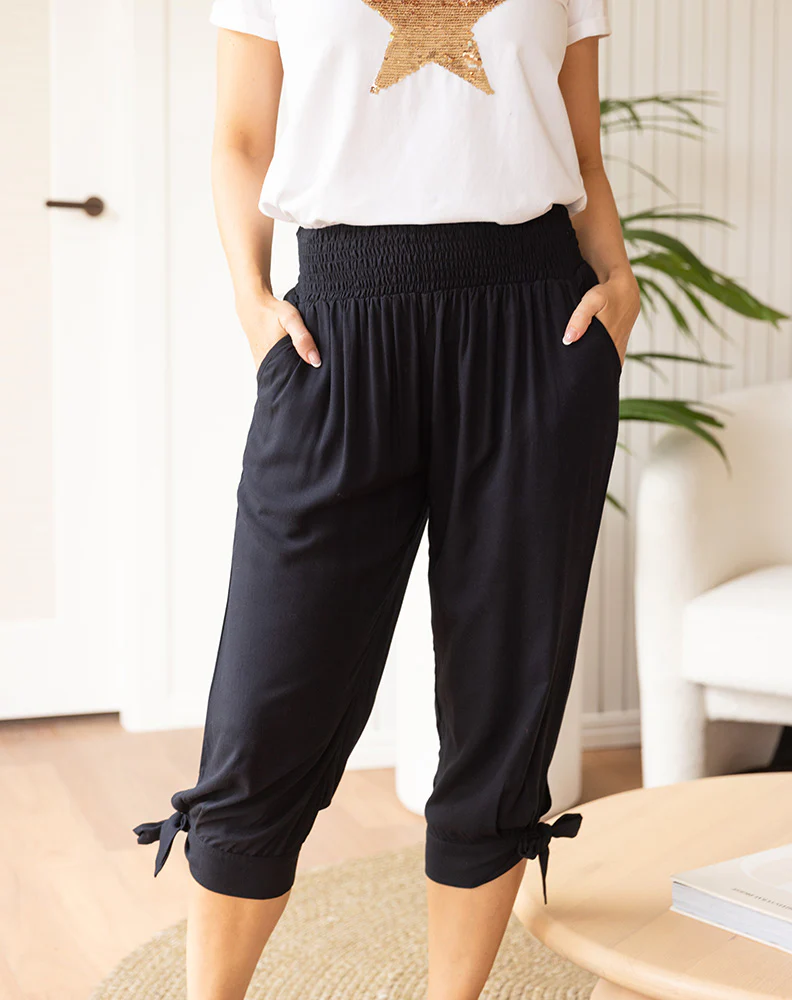 Peace Out Pants -Black - Image 9
