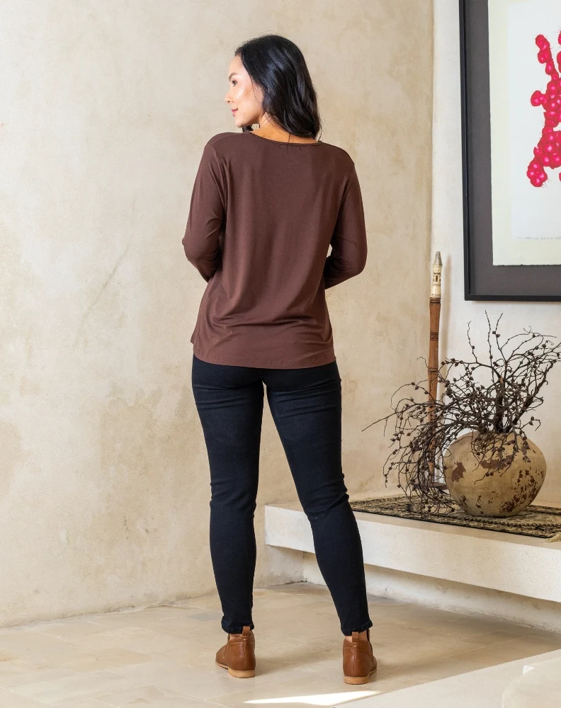 Laney V Neck Tee - Chocolate - Image 8