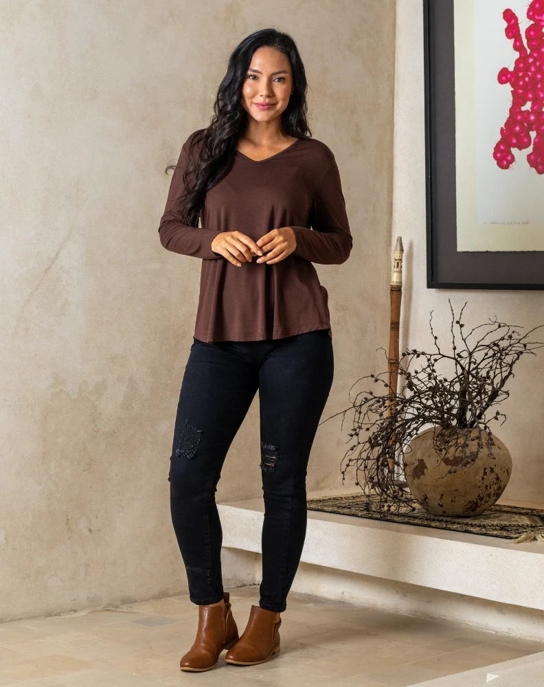 Laney V Neck Tee - Chocolate - Image 9