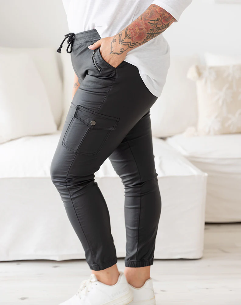 Leather Look Cargo - Black - Image 5