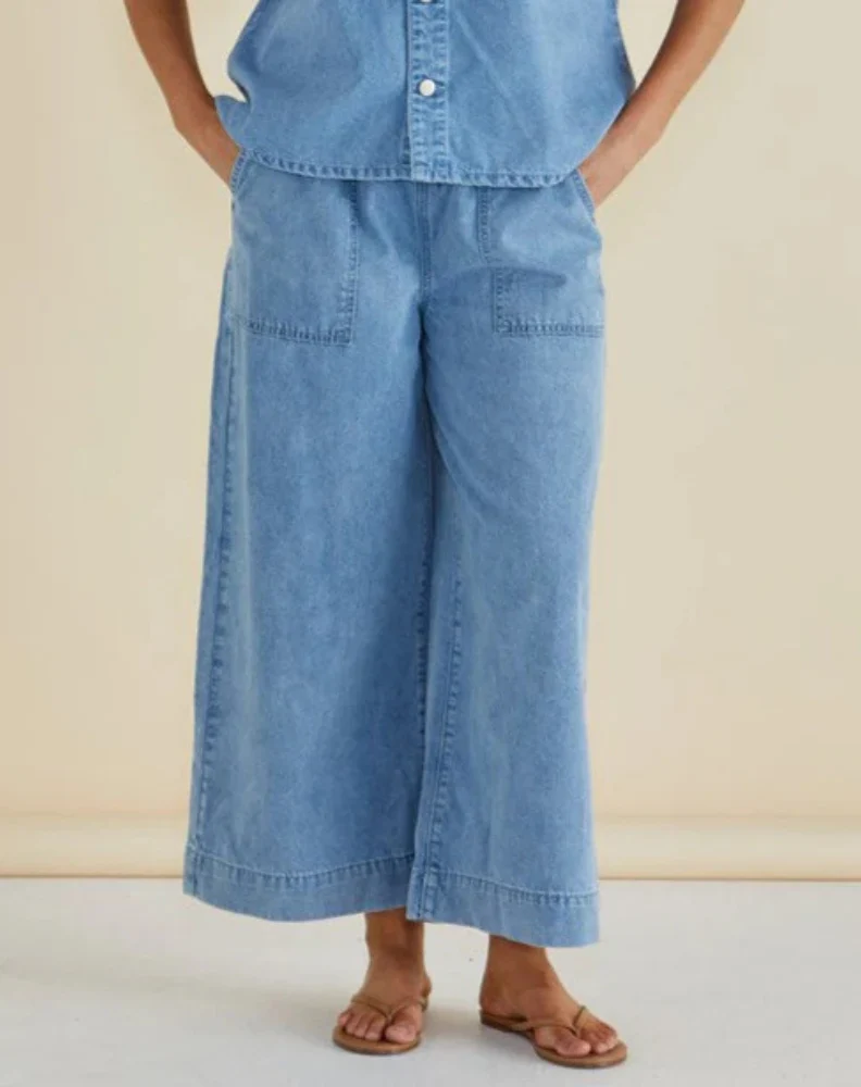 Saffra Relax Leg Jean - Blue Denim - Image 3