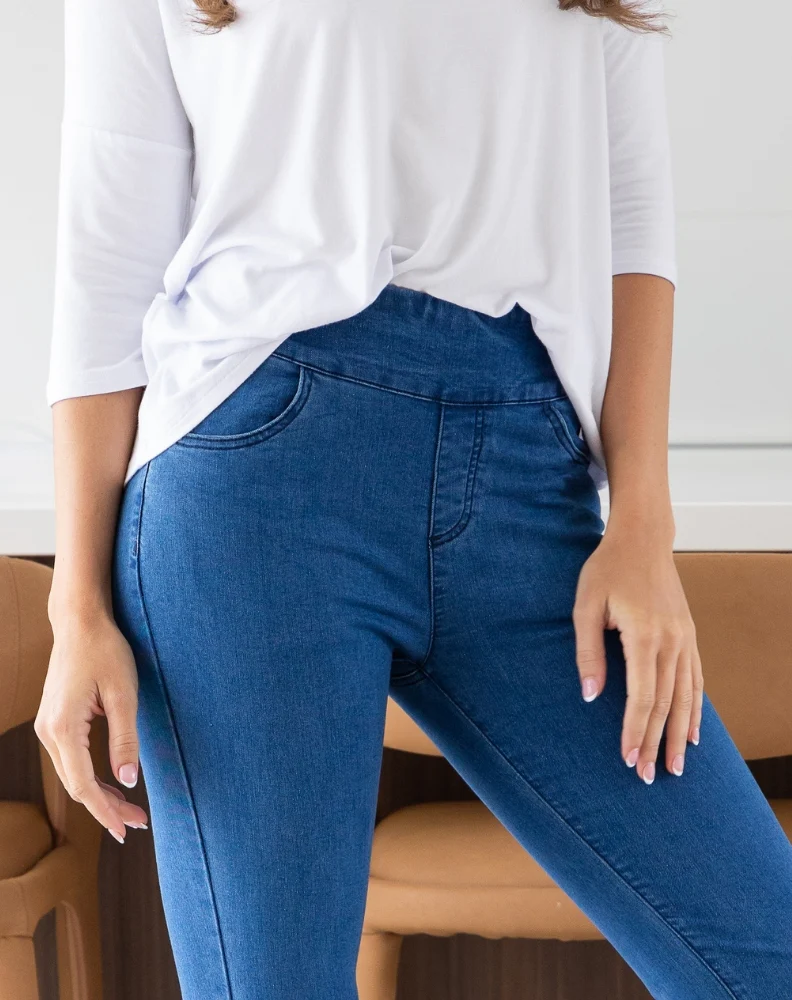 Slip on Jean Flared Leg - Image 3