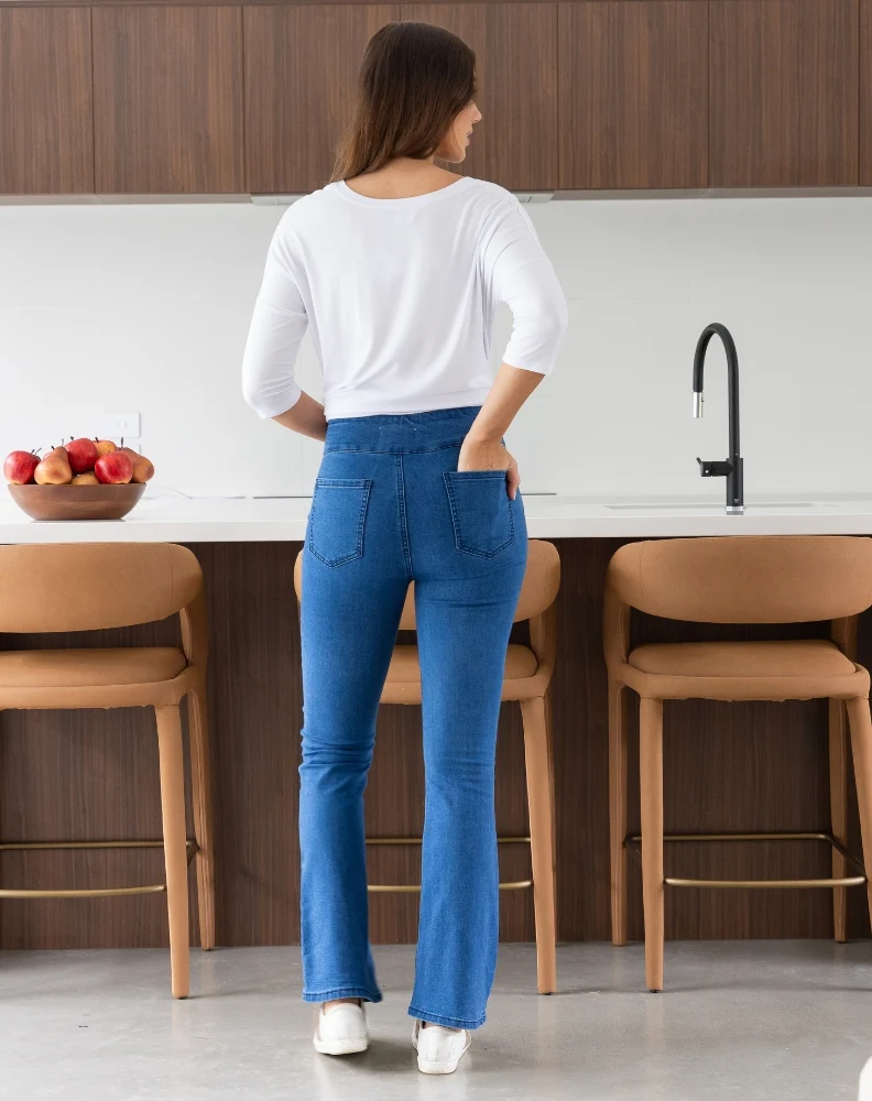 Slip on Jean Flared Leg - Image 5
