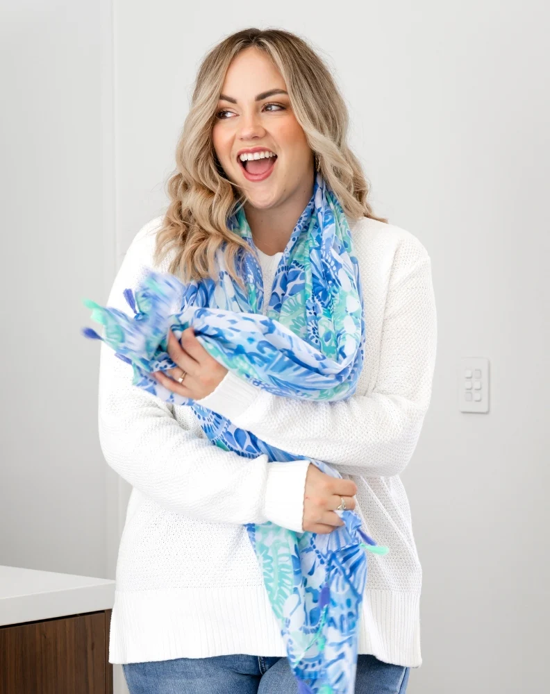 Blue Burst Scarf - Image 2